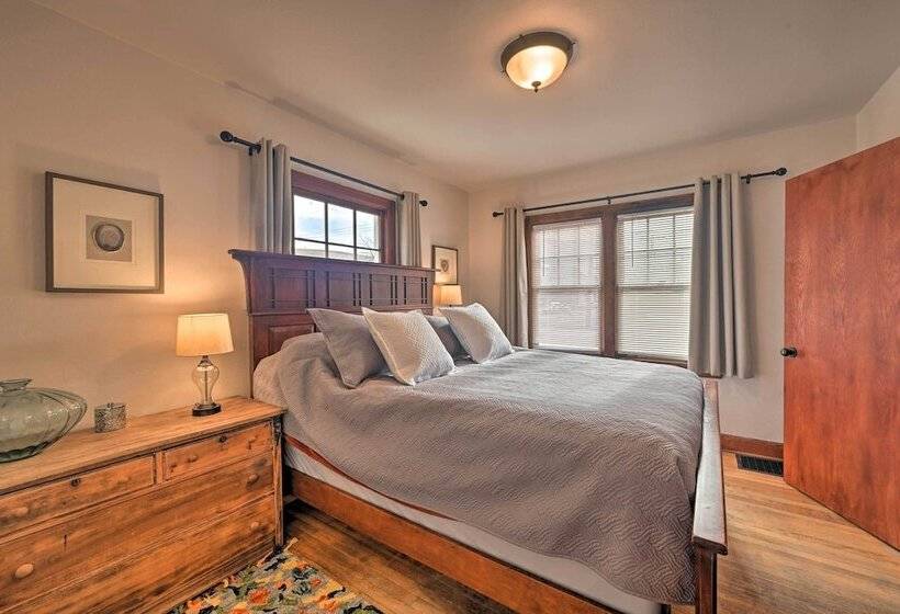 Charming Missoula House Near Downtown + Um!