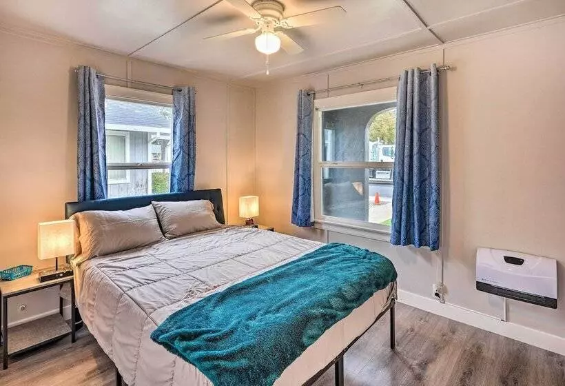 Cozy Elk Grove Home In The Heart Of Old Town!