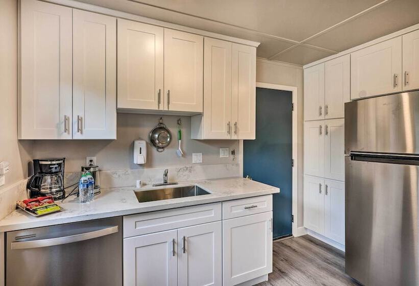 Cozy Elk Grove Home In The Heart Of Old Town!