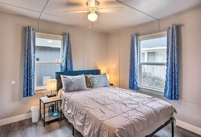 Cozy Elk Grove Home In The Heart Of Old Town!