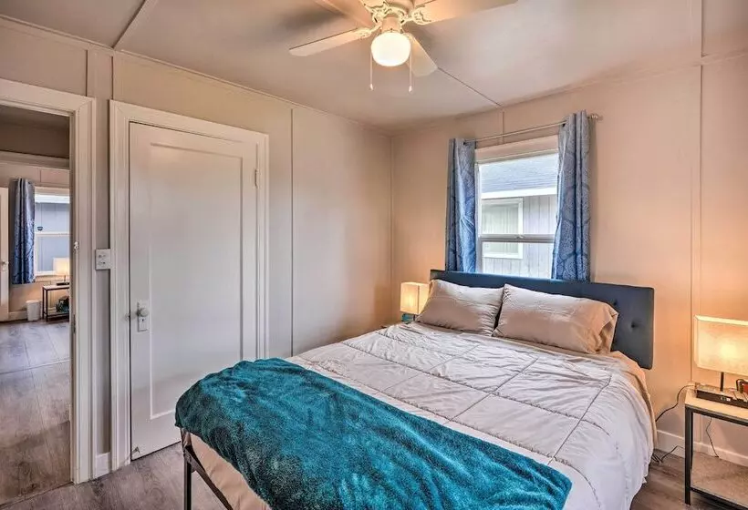 Cozy Elk Grove Home In The Heart Of Old Town!