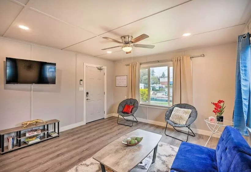 Cozy Elk Grove Home In The Heart Of Old Town!