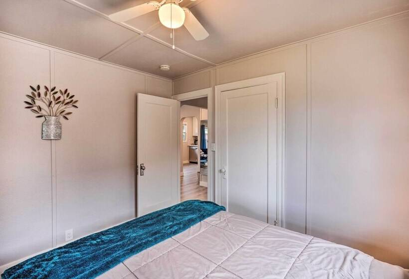 Cozy Elk Grove Home In The Heart Of Old Town!