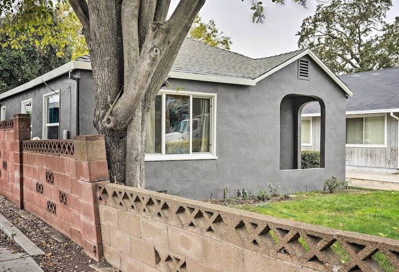 Cozy Elk Grove Home In The Heart Of Old Town!