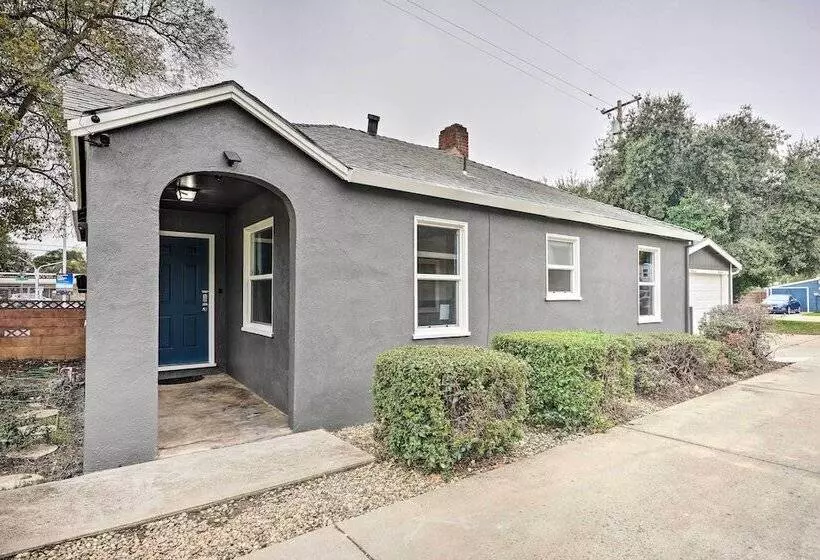 Cozy Elk Grove Home In The Heart Of Old Town!