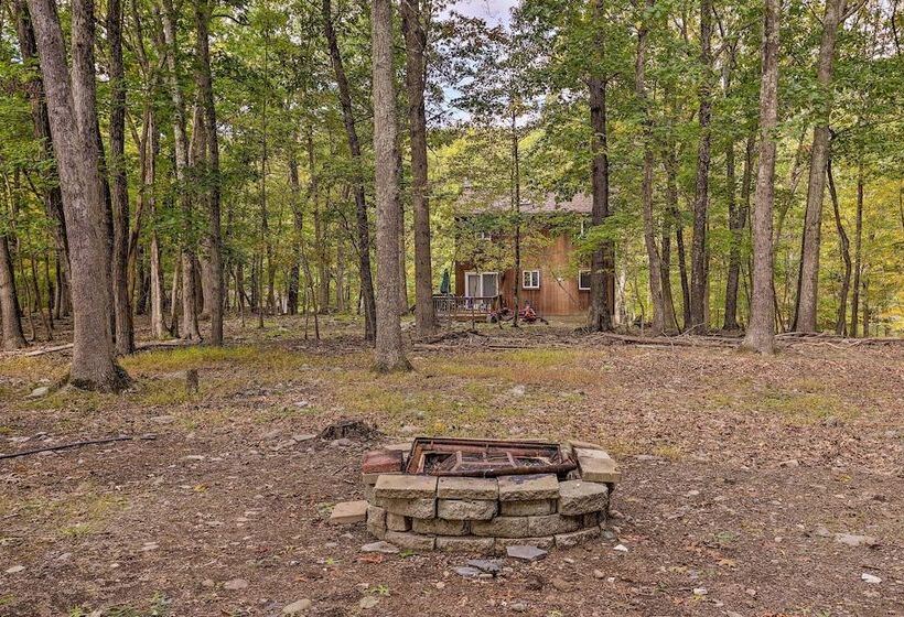 East Stroudsburg Home W/ Game Room + Deck!