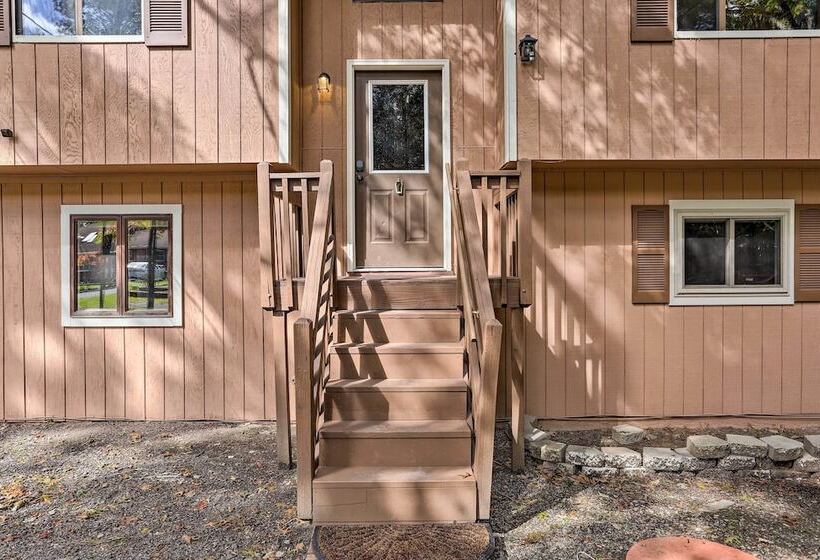 East Stroudsburg Home W/ Game Room + Deck!