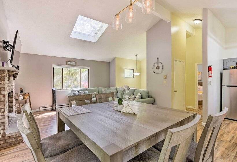 East Stroudsburg Home W/ Game Room + Deck!