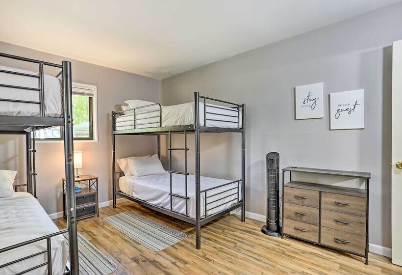 East Stroudsburg Home W/ Game Room + Deck!