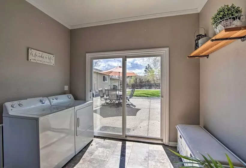 Ellensburg Home W/ Mountain Views On 3 Acres!
