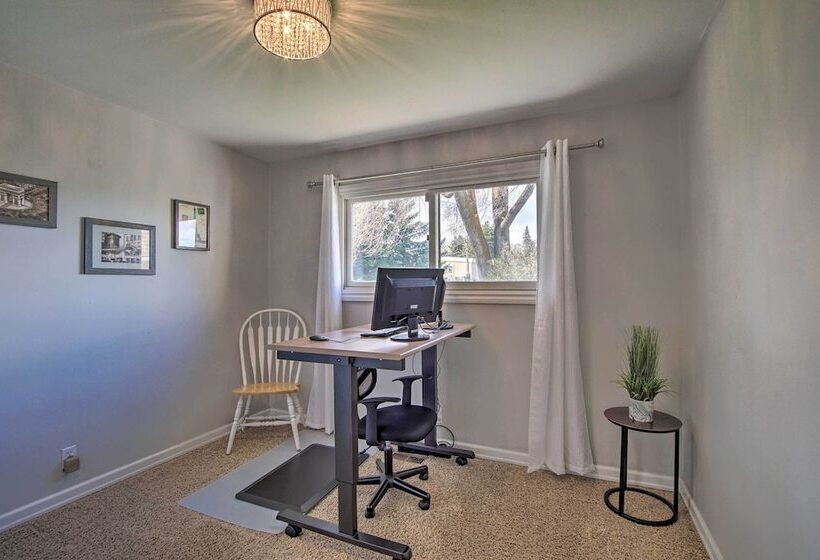 Ellensburg Home W/ Mountain Views On 3 Acres!