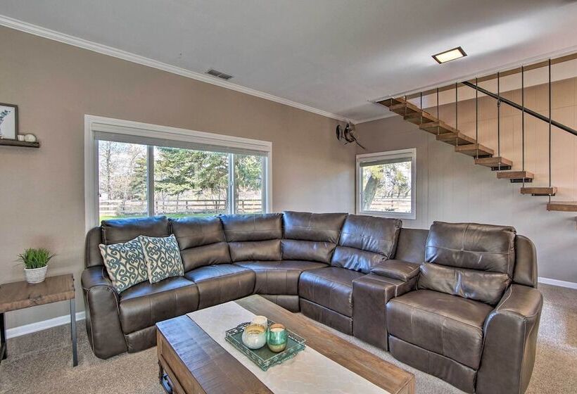 Ellensburg Home W/ Mountain Views On 3 Acres!