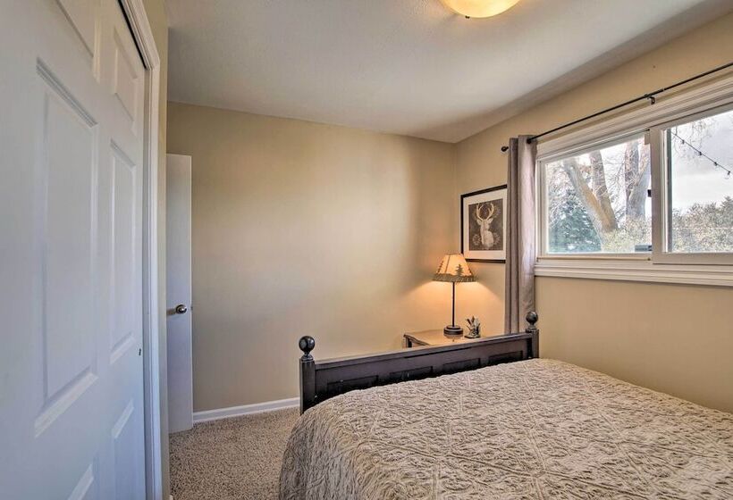 Ellensburg Home W/ Mountain Views On 3 Acres!