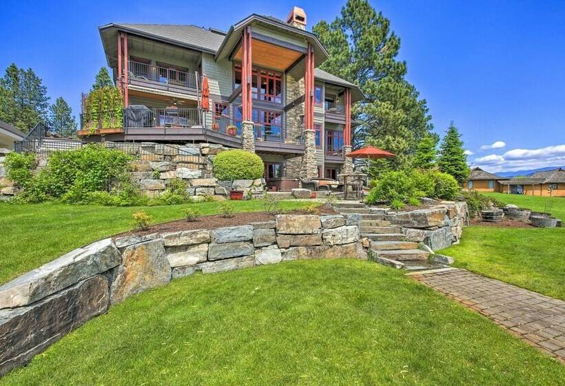 Expansive Sandpoint Lake House With Hot Tub!
