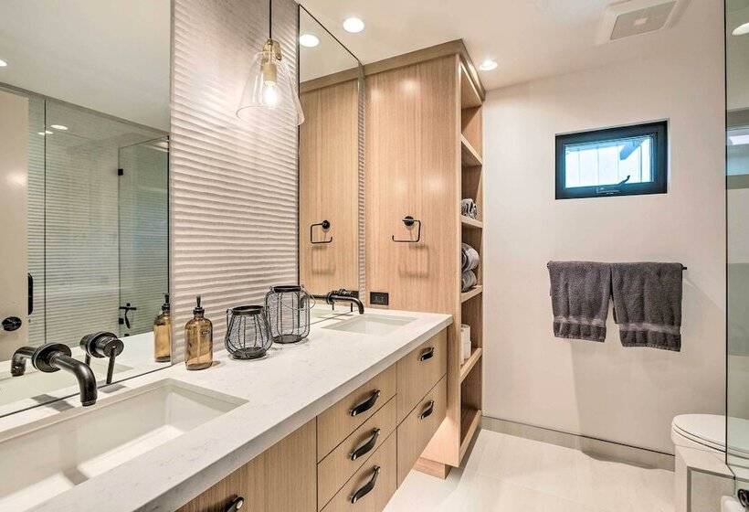 Family Friendly Lake Tahoe House W/ Hot Tub