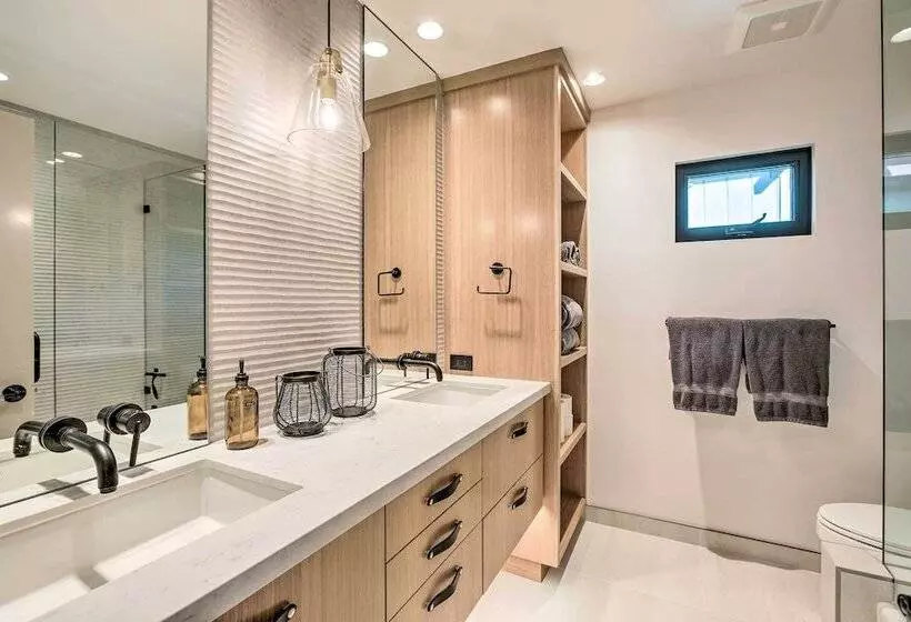 Family Friendly Lake Tahoe House W/ Hot Tub