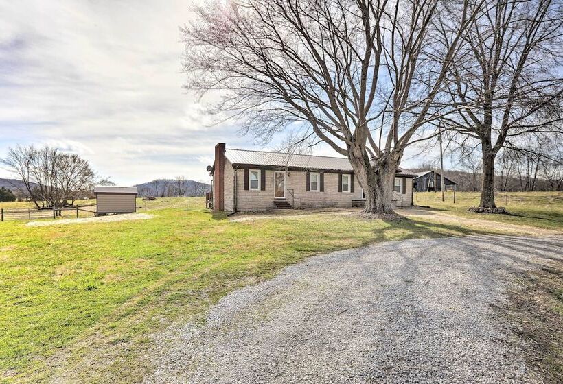 Family Home W/ Deck, 2 Mi To Lake Cumberland