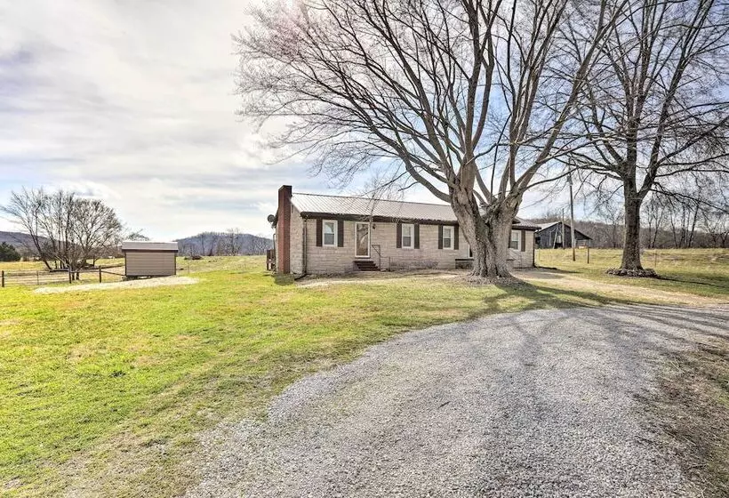 Family Home W/ Deck, 2 Mi To Lake Cumberland