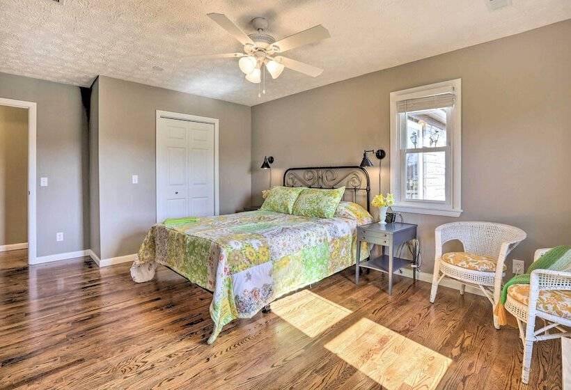 Family Home W/ Deck, 2 Mi To Lake Cumberland