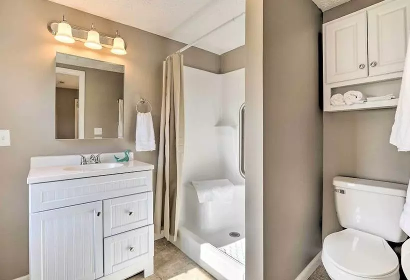 Family Home W/ Deck, 2 Mi To Lake Cumberland