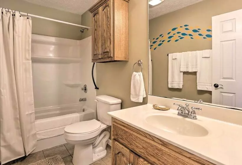 Family Home W/ Deck, 2 Mi To Lake Cumberland