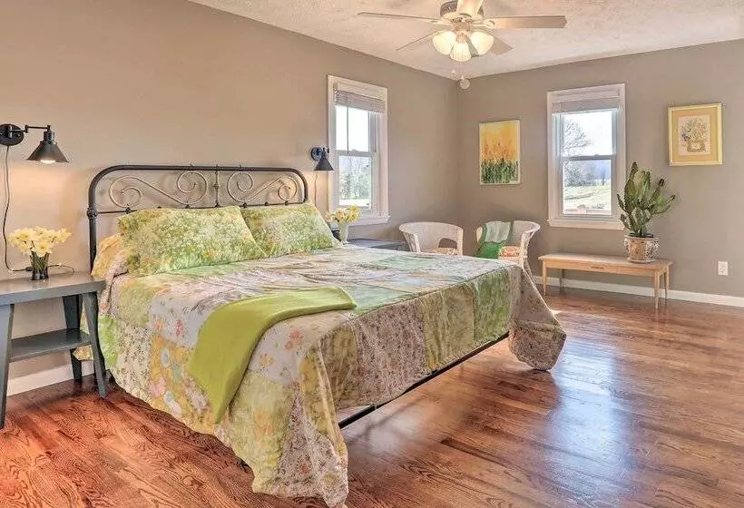 Family Home W/ Deck, 2 Mi To Lake Cumberland