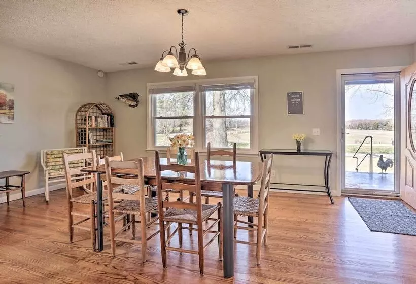 Family Home W/ Deck, 2 Mi To Lake Cumberland