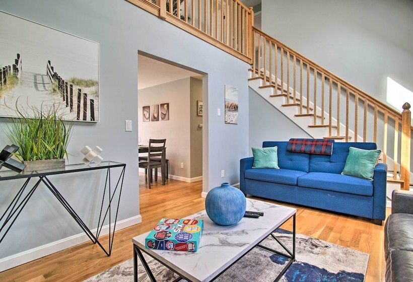 Cape Cod Family Home W/ Yard: Walk To Beach!