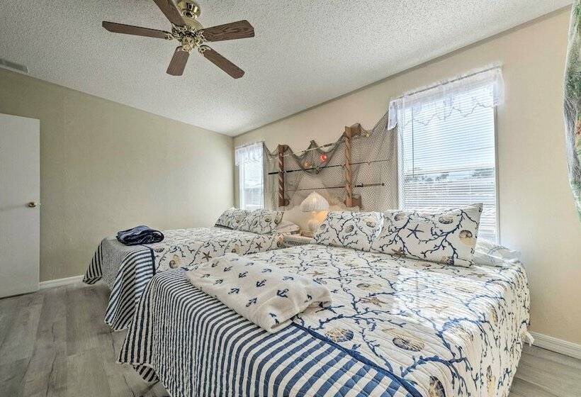 Homosassa River Home W/ Private Boat Ramp & Kayaks