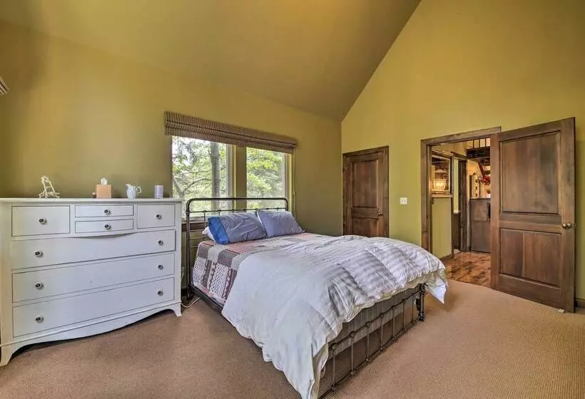 Incredible Lake Arrowhead Home W/ Views & Decks!