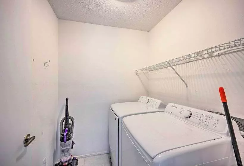 Kissimmee Home W/ Pool & Lanai ~ 5 Mi To Wdw!