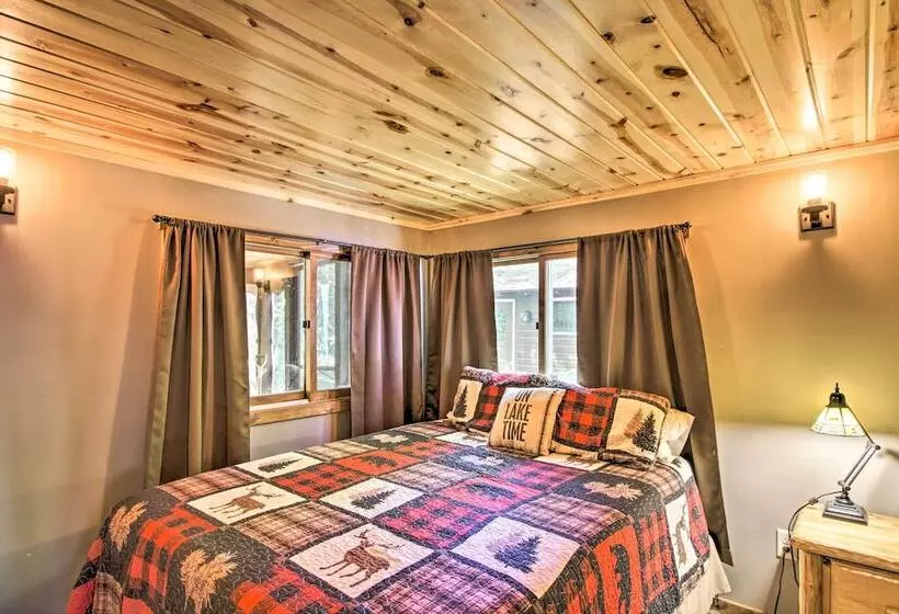 Loon Lake Lodge  W/ Dock, Sauna & Hot Tub!