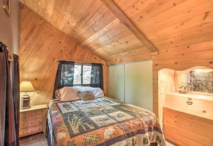 Loon Lake Lodge  W/ Dock, Sauna & Hot Tub!