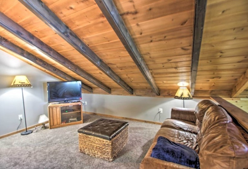 Loon Lake Lodge W/ Dock, Sauna & Hot Tub!