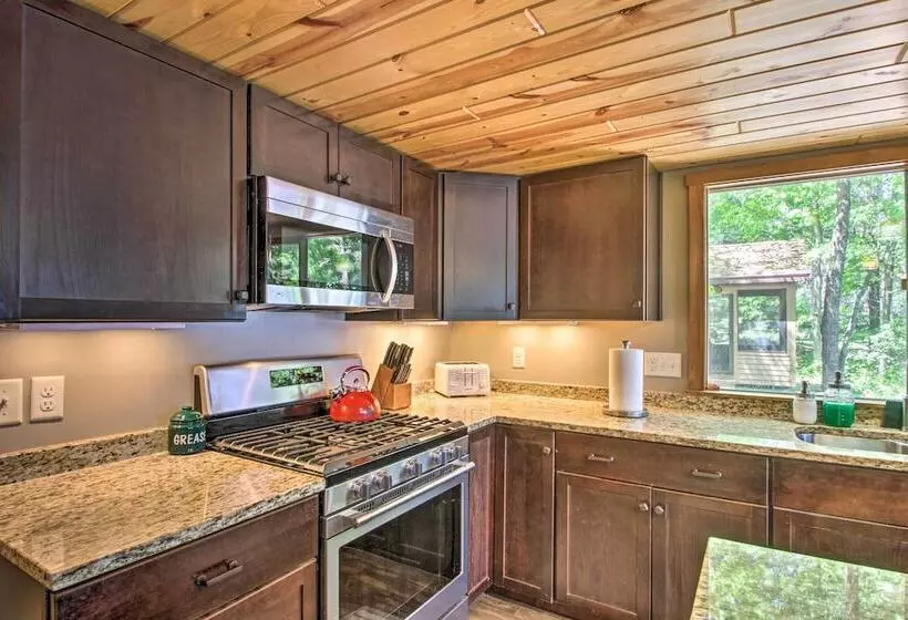 Loon Lake Lodge  W/ Dock, Sauna & Hot Tub!