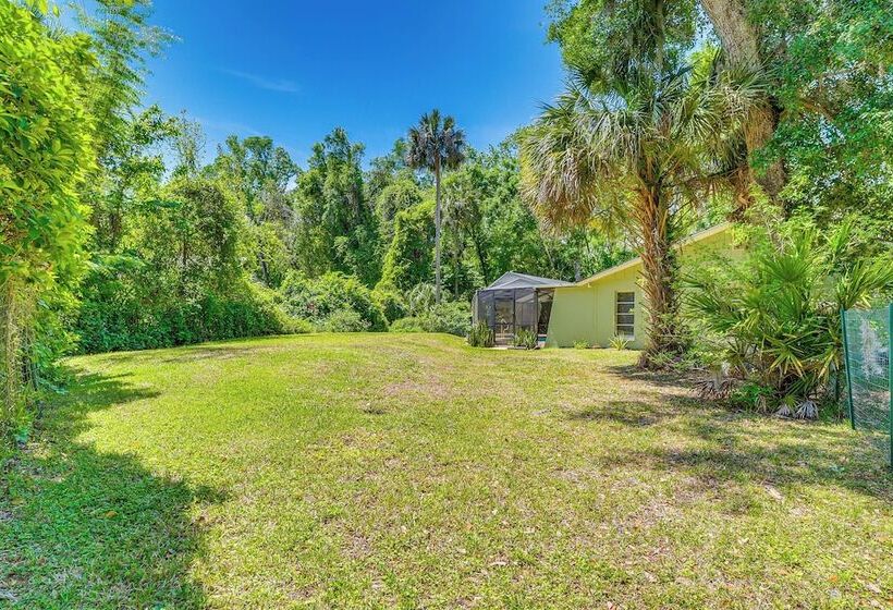 Lovely Crystal River Home W/ Lanai & Pool!