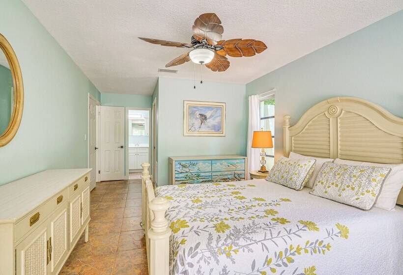 Lovely Crystal River Home W/ Lanai & Pool!