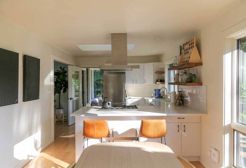 Modern Hideaway W/ Deck + State Forest Access