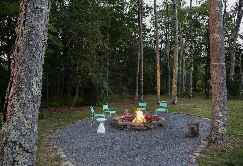 Modern Hideaway W/ Deck + State Forest Access