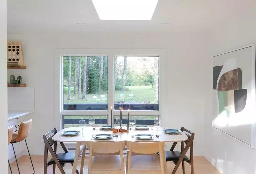 Modern Hideaway W/ Deck + State Forest Access