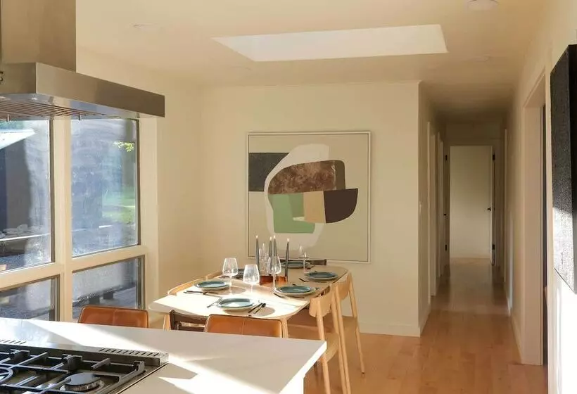 Modern Hideaway W/ Deck + State Forest Access