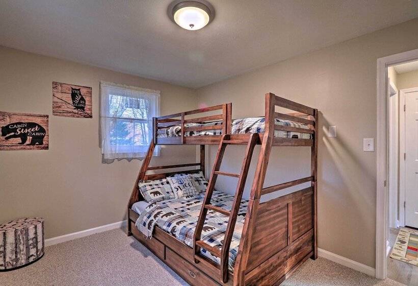 Albrightsville Home W/ Indian Mountain Lake Access