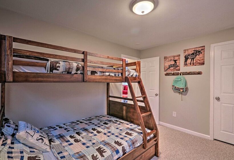 Albrightsville Home W/ Indian Mountain Lake Access