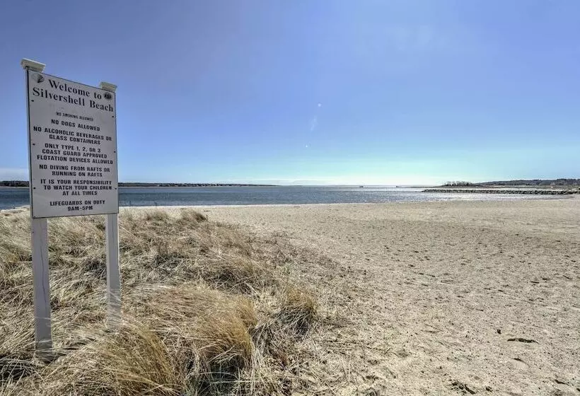 Multi Level Marion House: Loft, Deck + Ocean Views