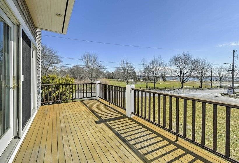 Multi Level Marion House: Loft, Deck + Ocean Views
