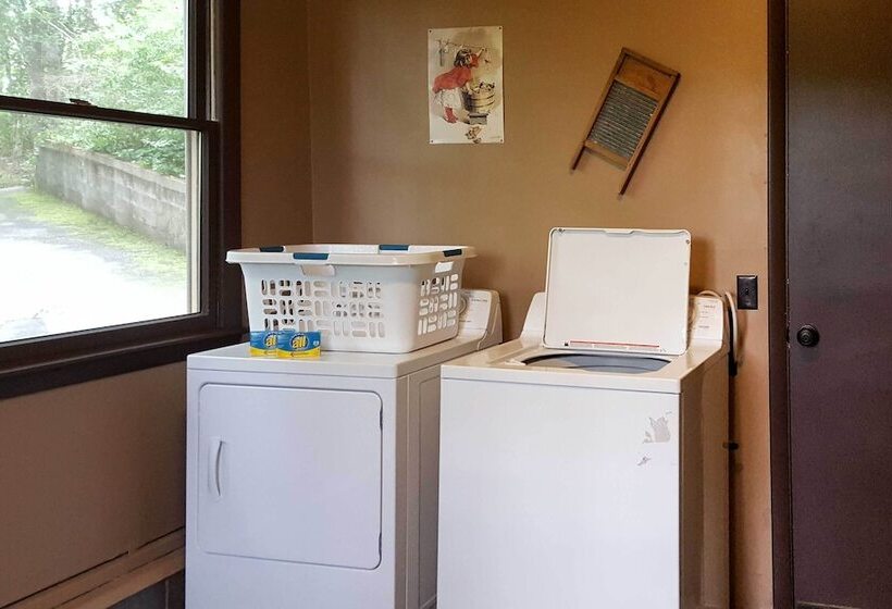 Nature S Retreat  W/ Hot Tub: 7 Mi To Bryson City