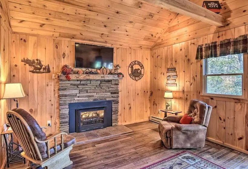 Nature S Retreat  W/ Hot Tub: 7 Mi To Bryson City