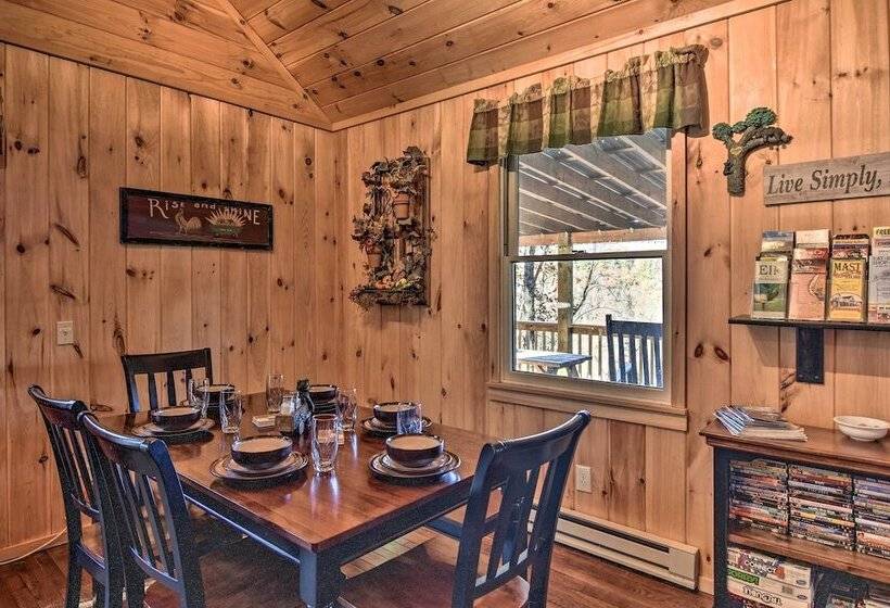 Nature S Retreat  W/ Hot Tub: 7 Mi To Bryson City