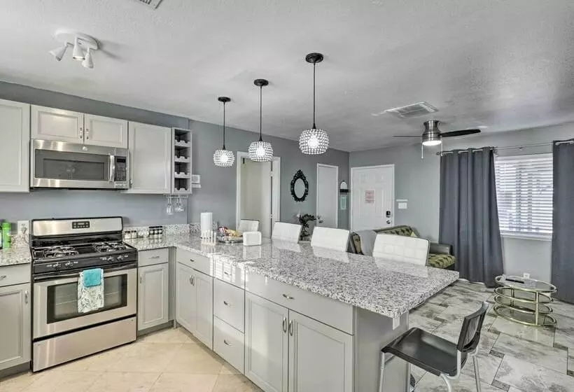 North Las Vegas Hideaway W/ Grill < 10 Mi To Strip