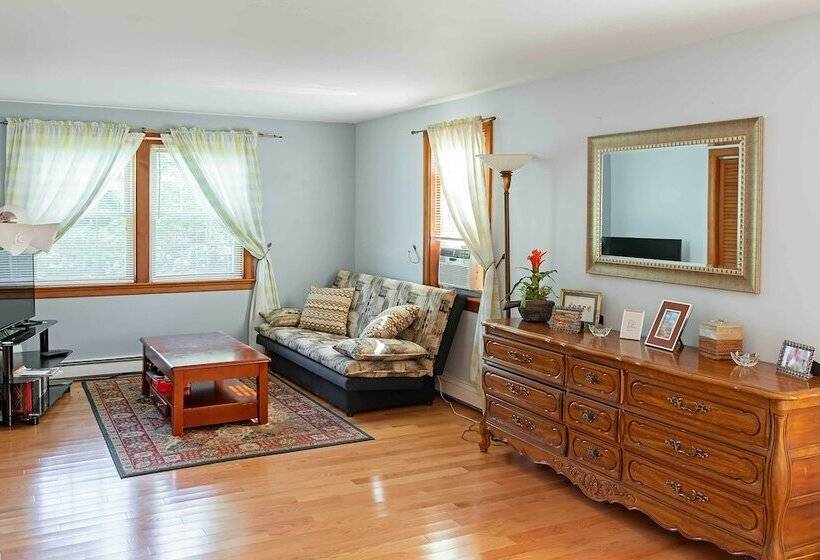 Pet Friendly West Yarmouth Home 1/2 Mi To Beach